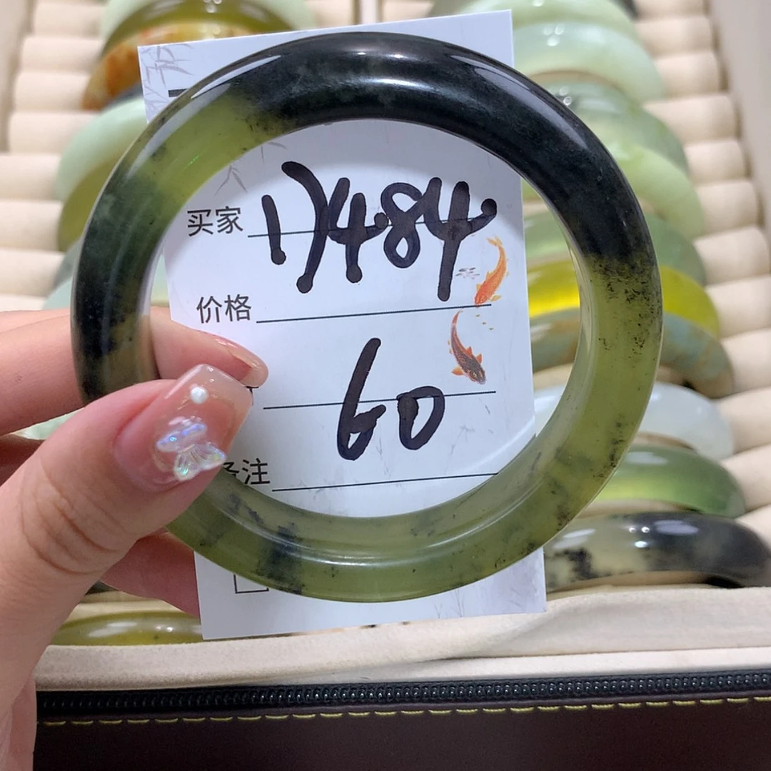 【闪购商品】未镶嵌蛇纹石玉手镯