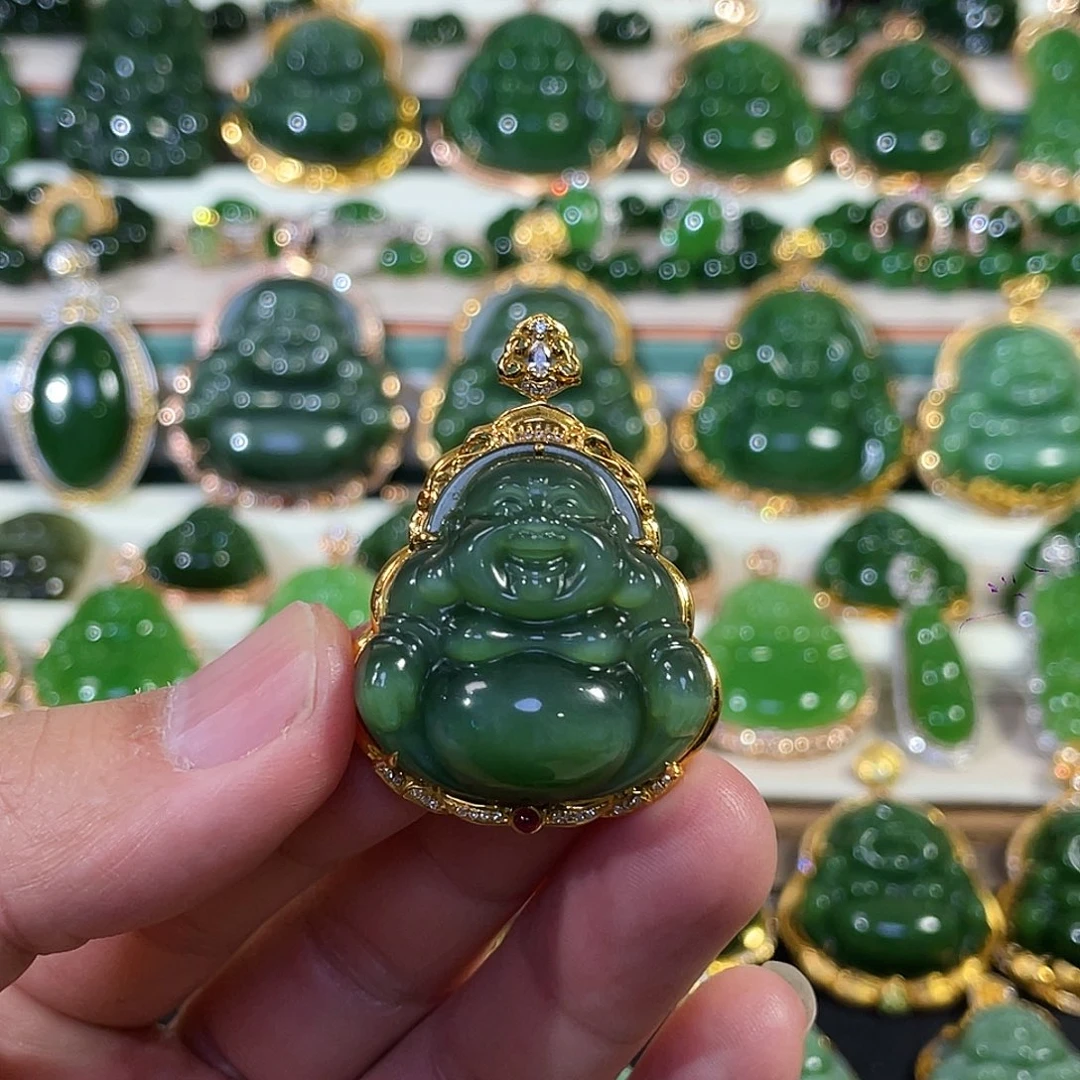 颈饰18K金镶嵌和田玉（碧玉）30mm