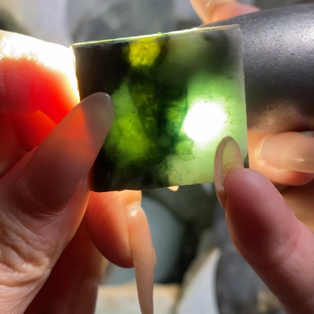 颈饰未镶嵌翡翠天然翡翠