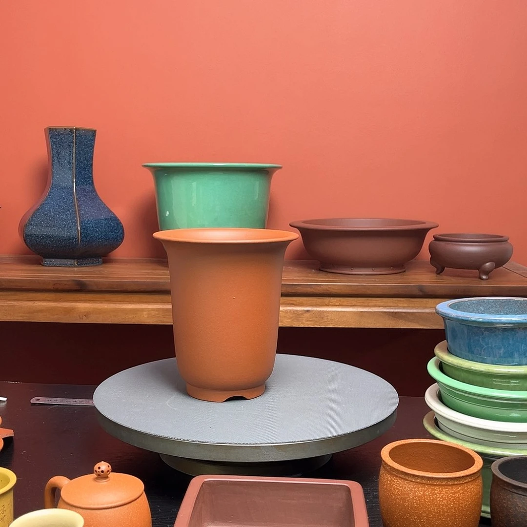 紫砂花盆心***光红色金钟