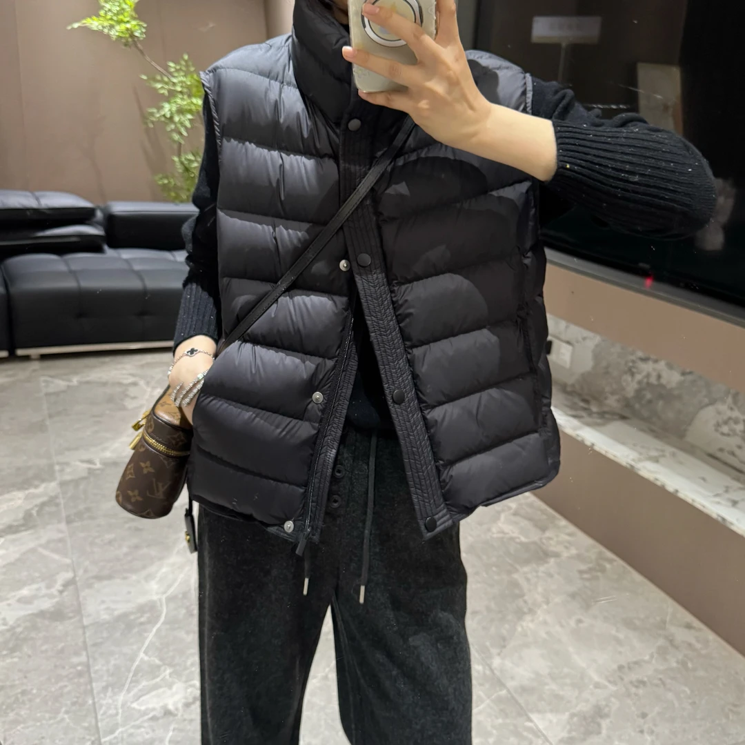 宿慕SUMU时尚百搭90白鸭绒马甲2025冬9-24休闲叠穿羽绒马夹66636