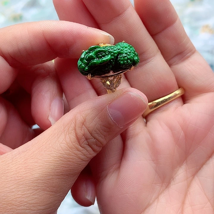 翡翠颈饰银S925镶嵌翡翠