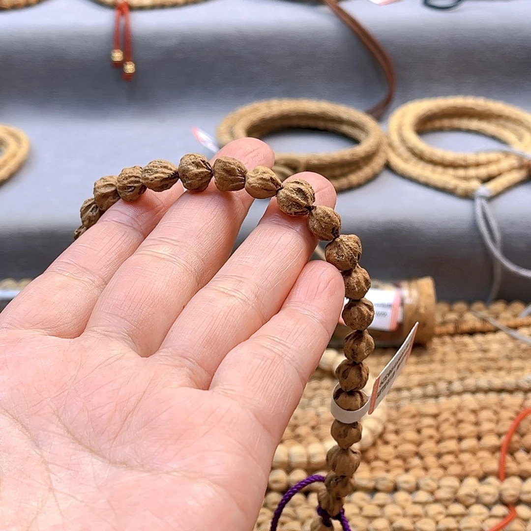 柏香籽/百香籽吊坠s****r