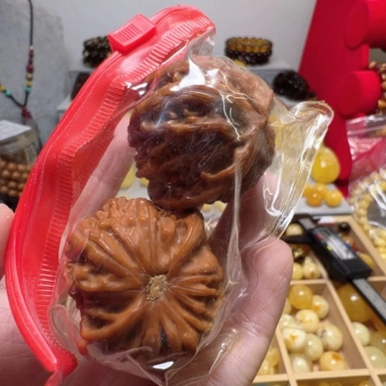 琥珀裸石未镶嵌小**吖5号