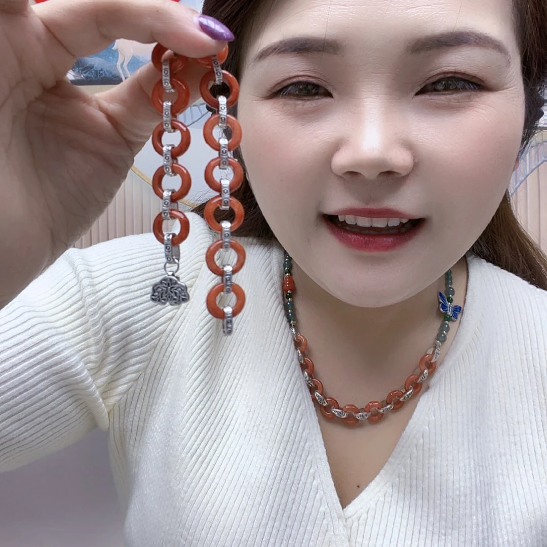 翡翠未镶嵌颈饰手链