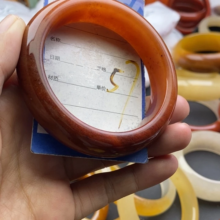 石英质玉未镶嵌手镯