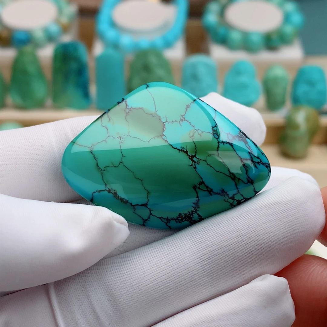 绿松石未镶嵌挂件