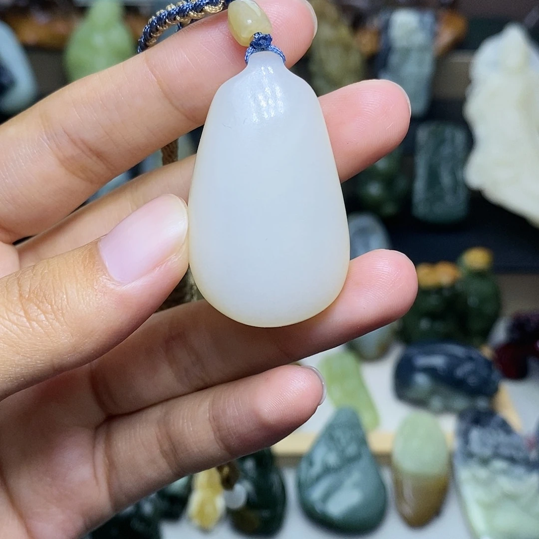 【闪购商品】颈饰未镶嵌和田玉起***难