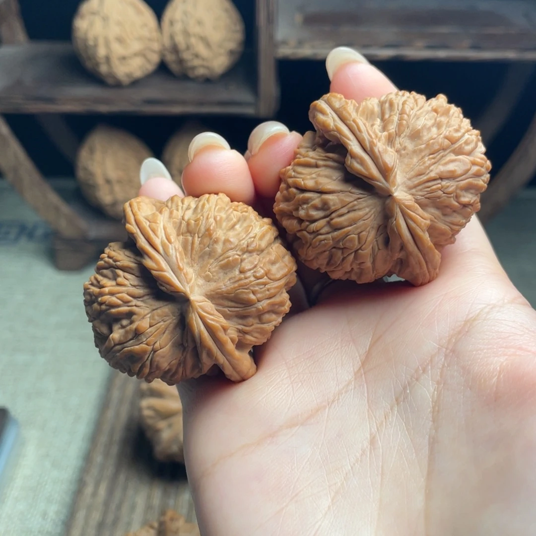 L***林文玩核桃吊坠球白43 全品白茬