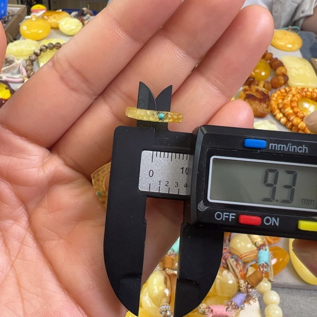 蜜蜡裸石未镶嵌多样性发一个