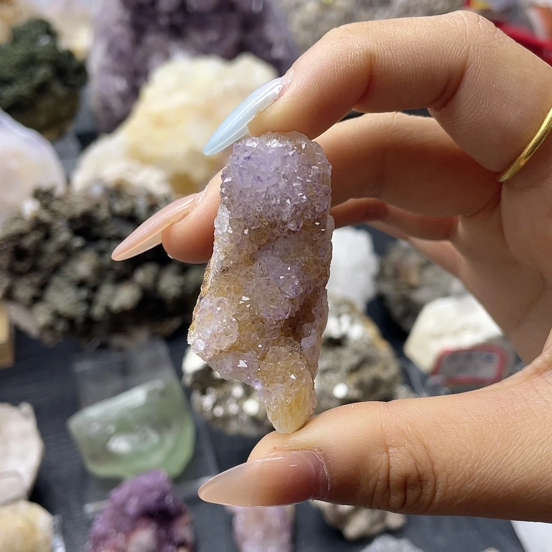 1萤石（处理）难**丐仙人掌