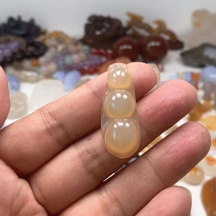 玛瑙/玉髓颈饰未镶嵌