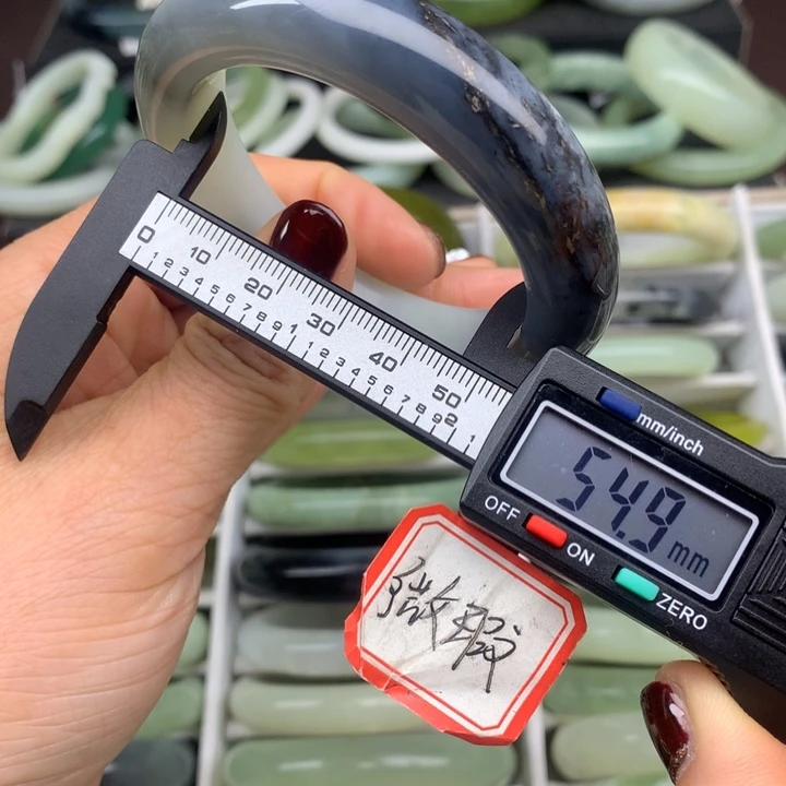 蛇纹石玉未镶嵌手镯607