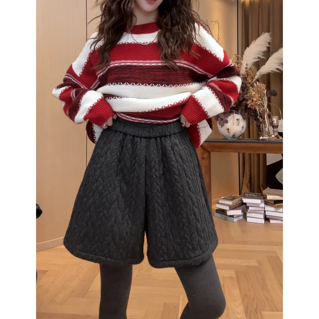 小静静一会【灰色麻花短裤】2025秋冬新款显瘦时尚休闲裤 2511C8467