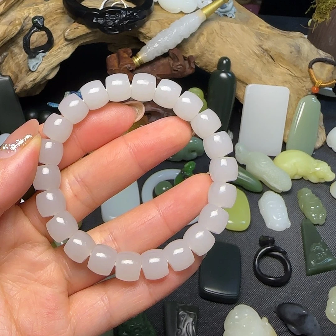 和田玉未镶嵌颈饰那**开