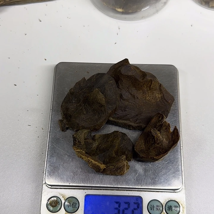 泰***逗香榧木奇楠天然壳子32克