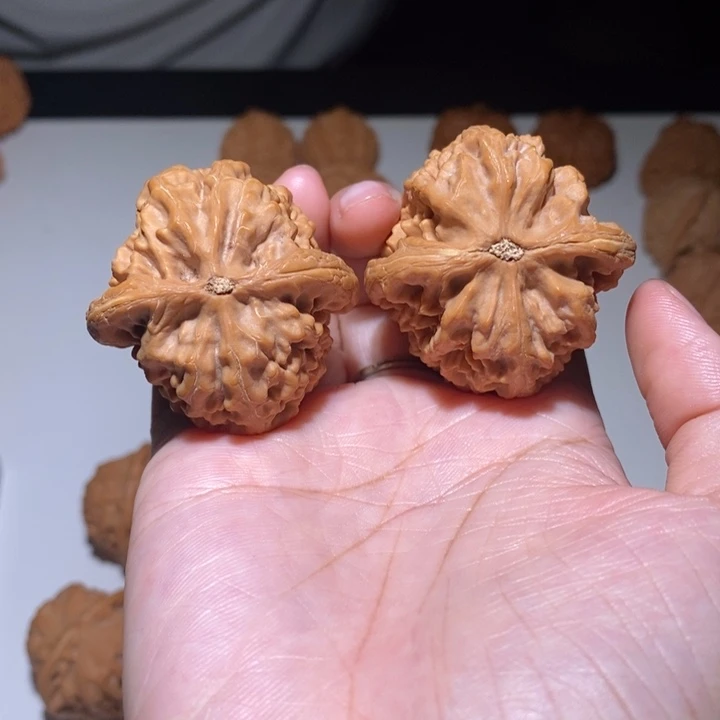 创***技吊坠文玩核桃红锦鲤