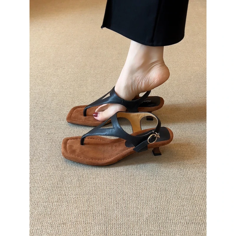 nnmiss/4.5cm法式轻奢小众设计感夹趾细跟软皮方头外穿简约凉鞋