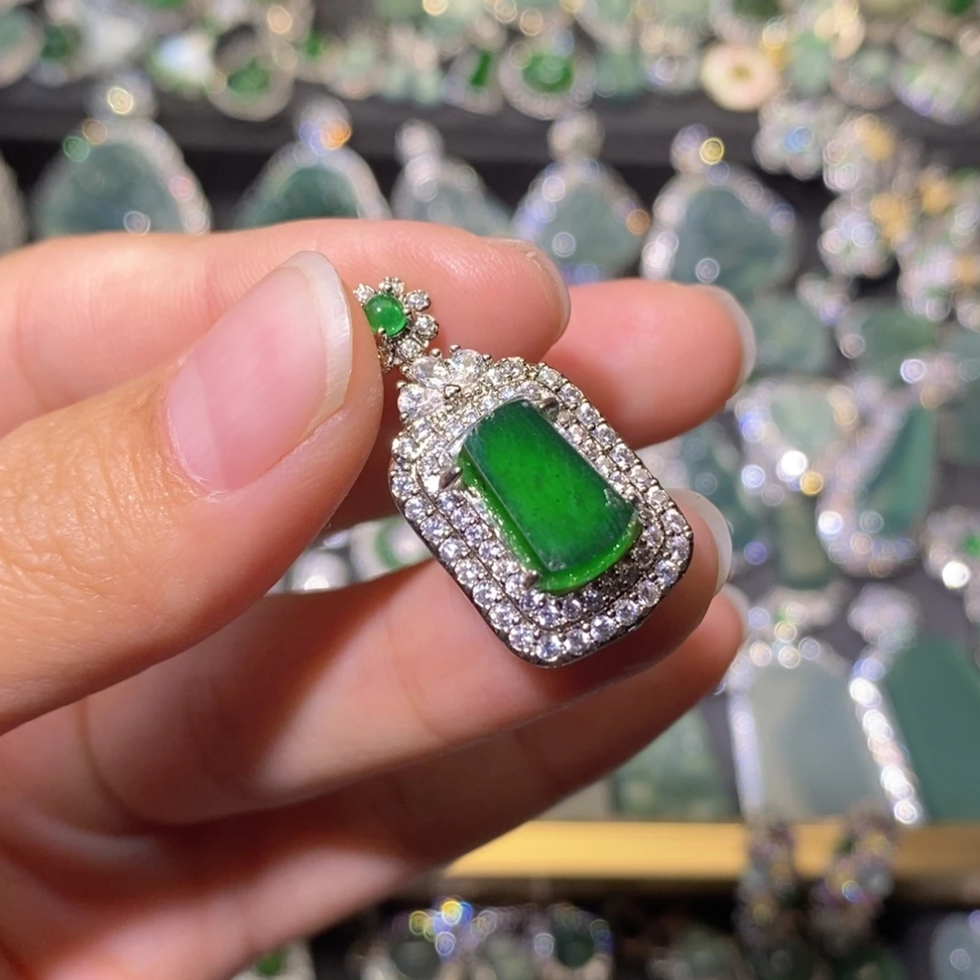 翡翠未镶嵌颈饰天然