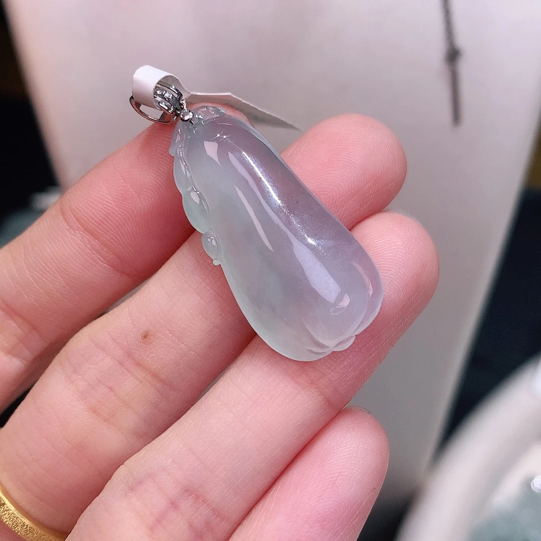 颈饰18K金镶嵌翡翠30.8-14.6-6.2