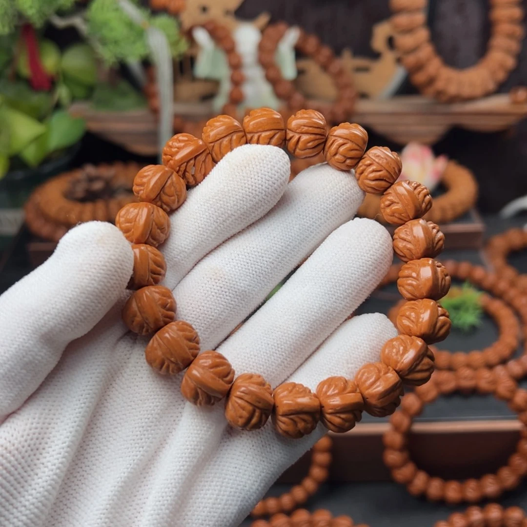 吊坠桃核1.4小金豆手串