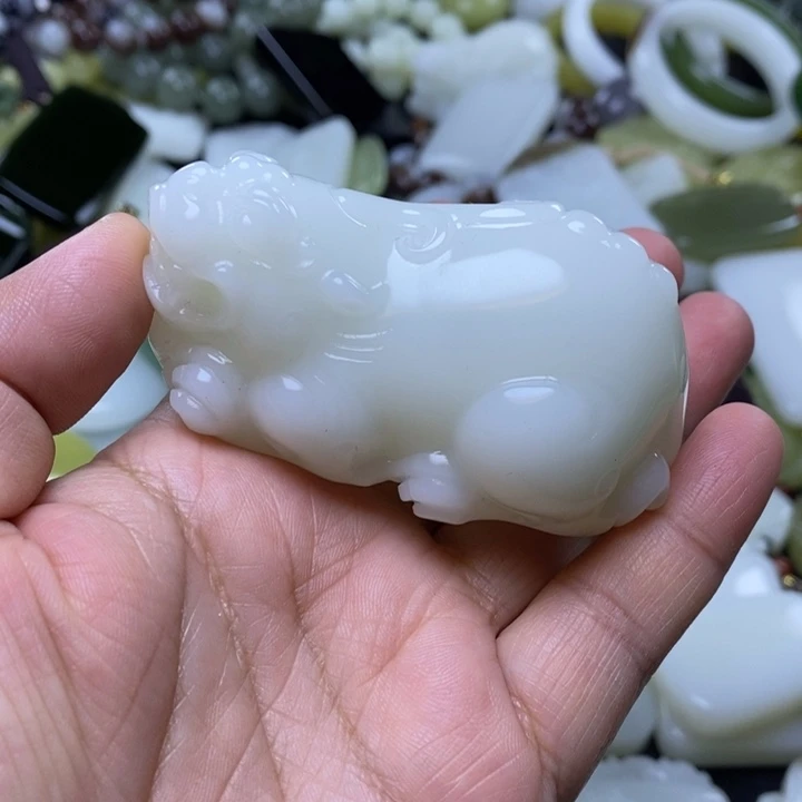 波***哥和田玉未镶嵌颈饰