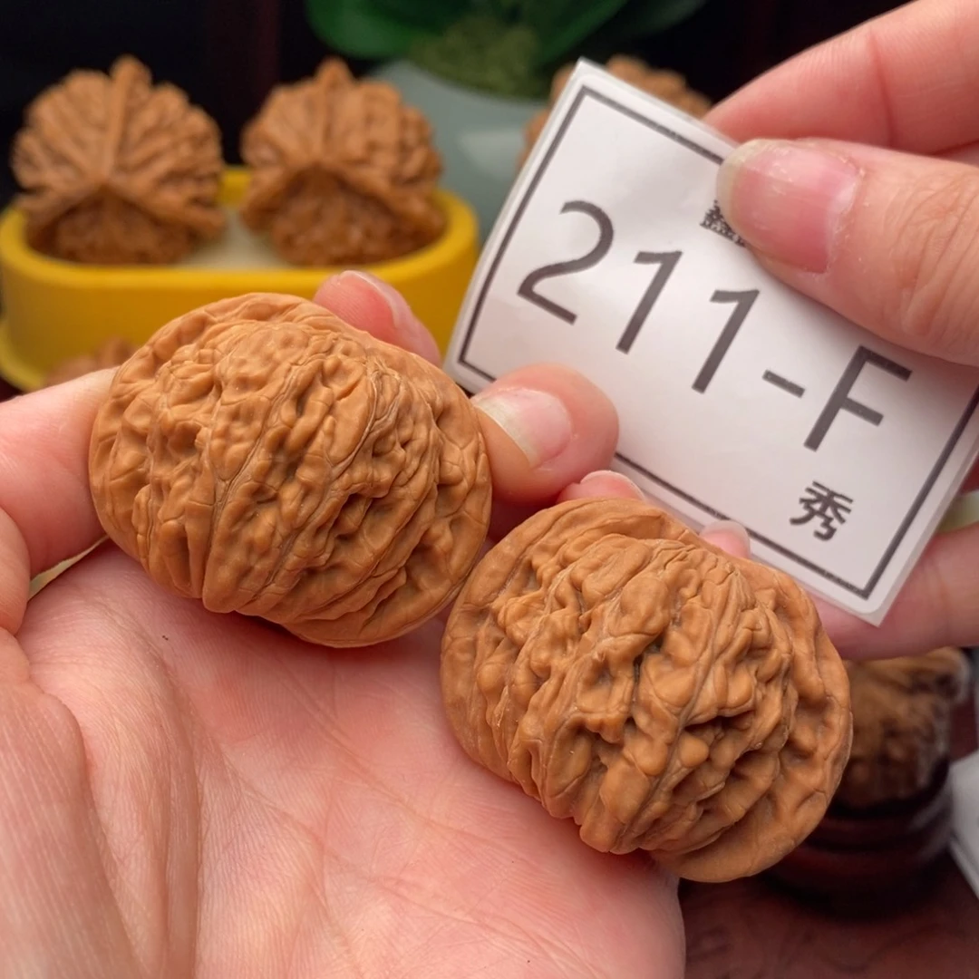 文玩核桃把件汉高楼41