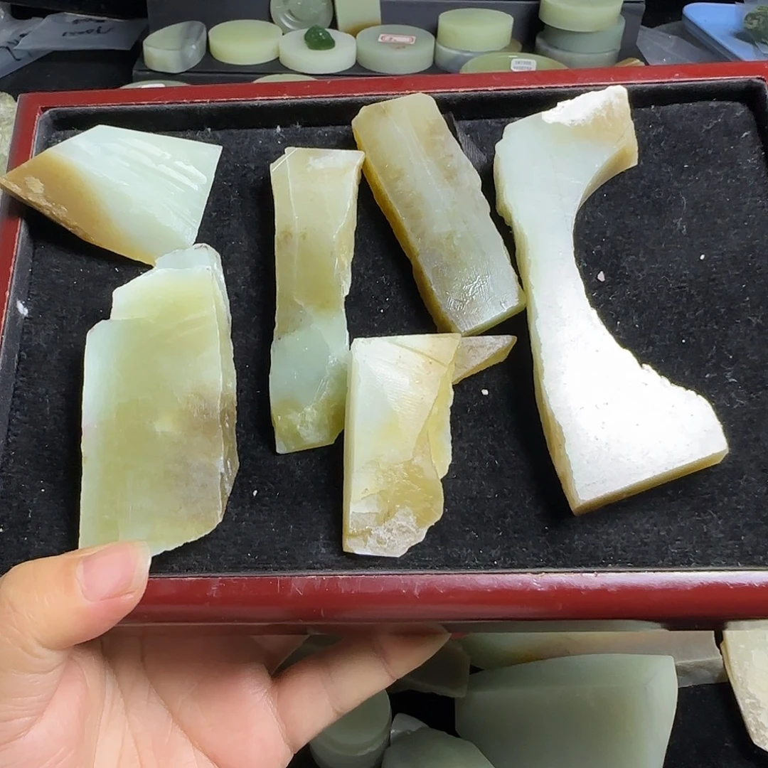 未镶嵌和田玉（糖玉）珠宝半成品