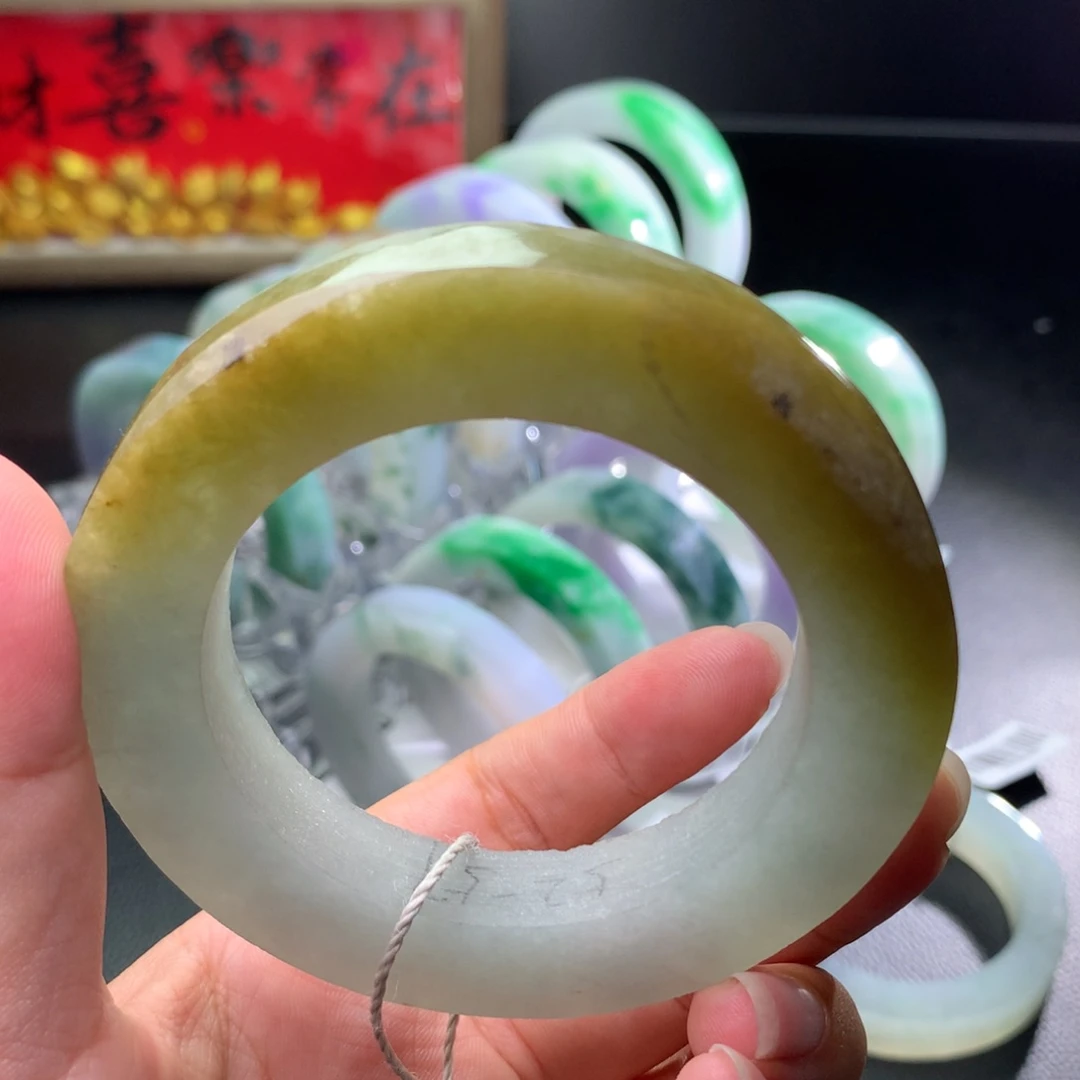 定制翡翠未镶嵌翡翠手镯定金