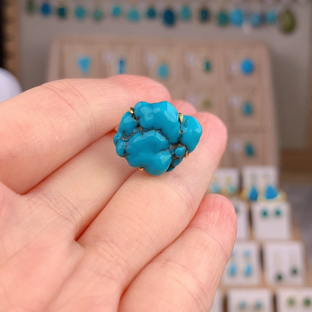 绿松石18K金镶嵌戒指