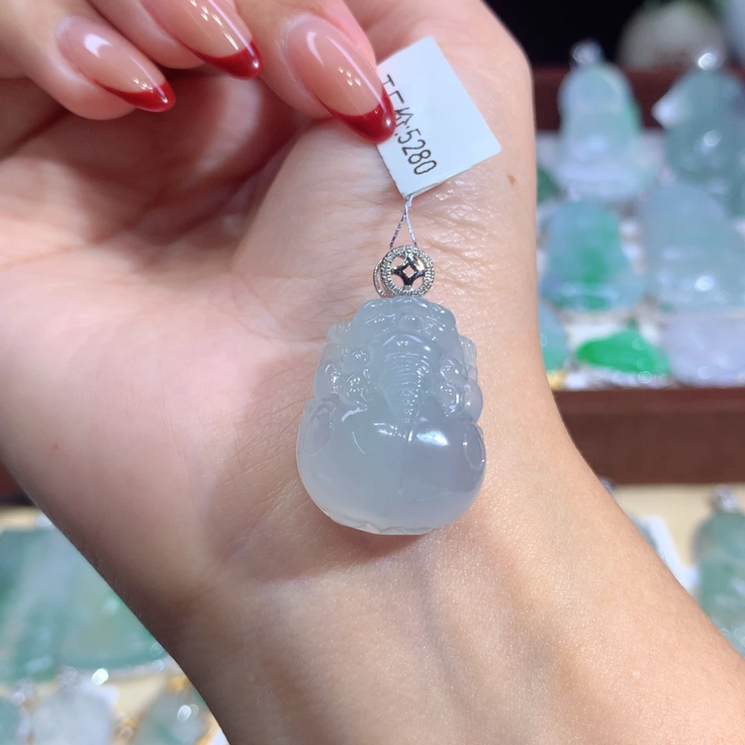 吊坠(不含链)18K金镶嵌翡翠