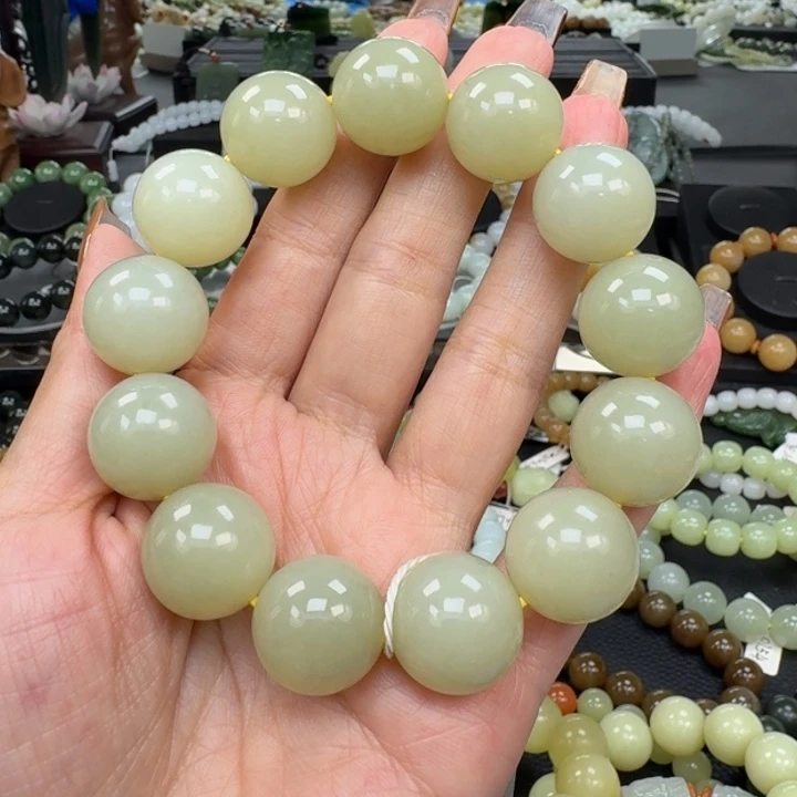 如***水和田玉未镶嵌手链