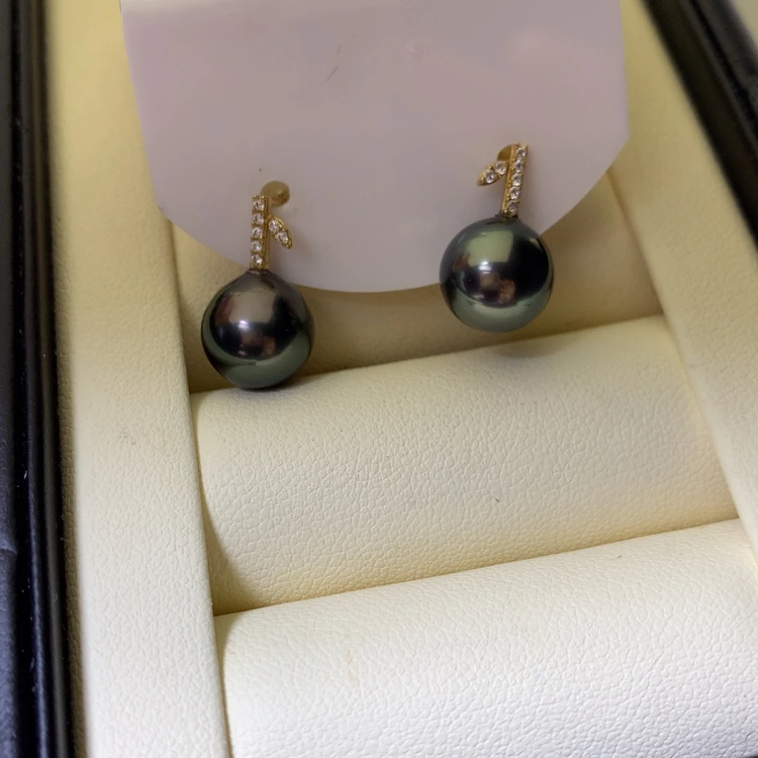 耳饰18K金镶嵌海水珍珠