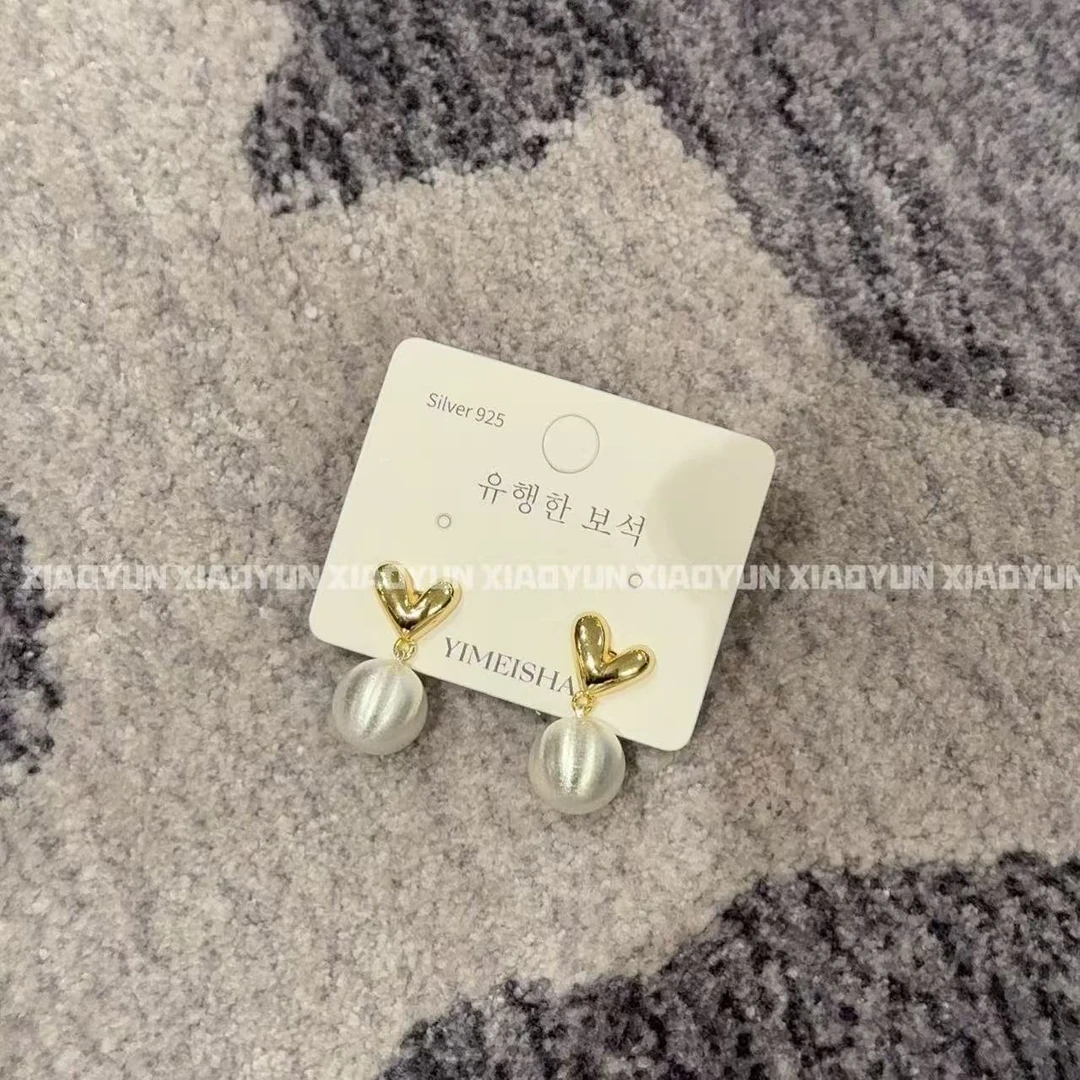 非金属仿珍珠耳饰 【爱心珍珠耳钉】小允姐姐2025时尚爱心珍珠耳钉