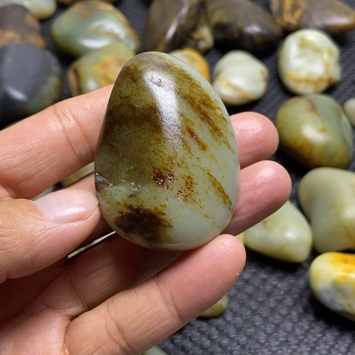 一***过未镶嵌和田玉（糖玉）珠宝奇石