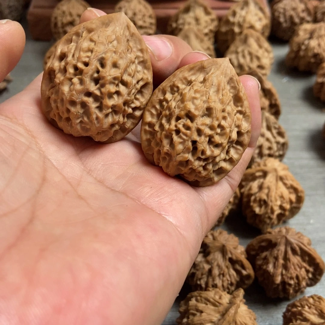 文玩核桃吊坠凤凰羽35尺