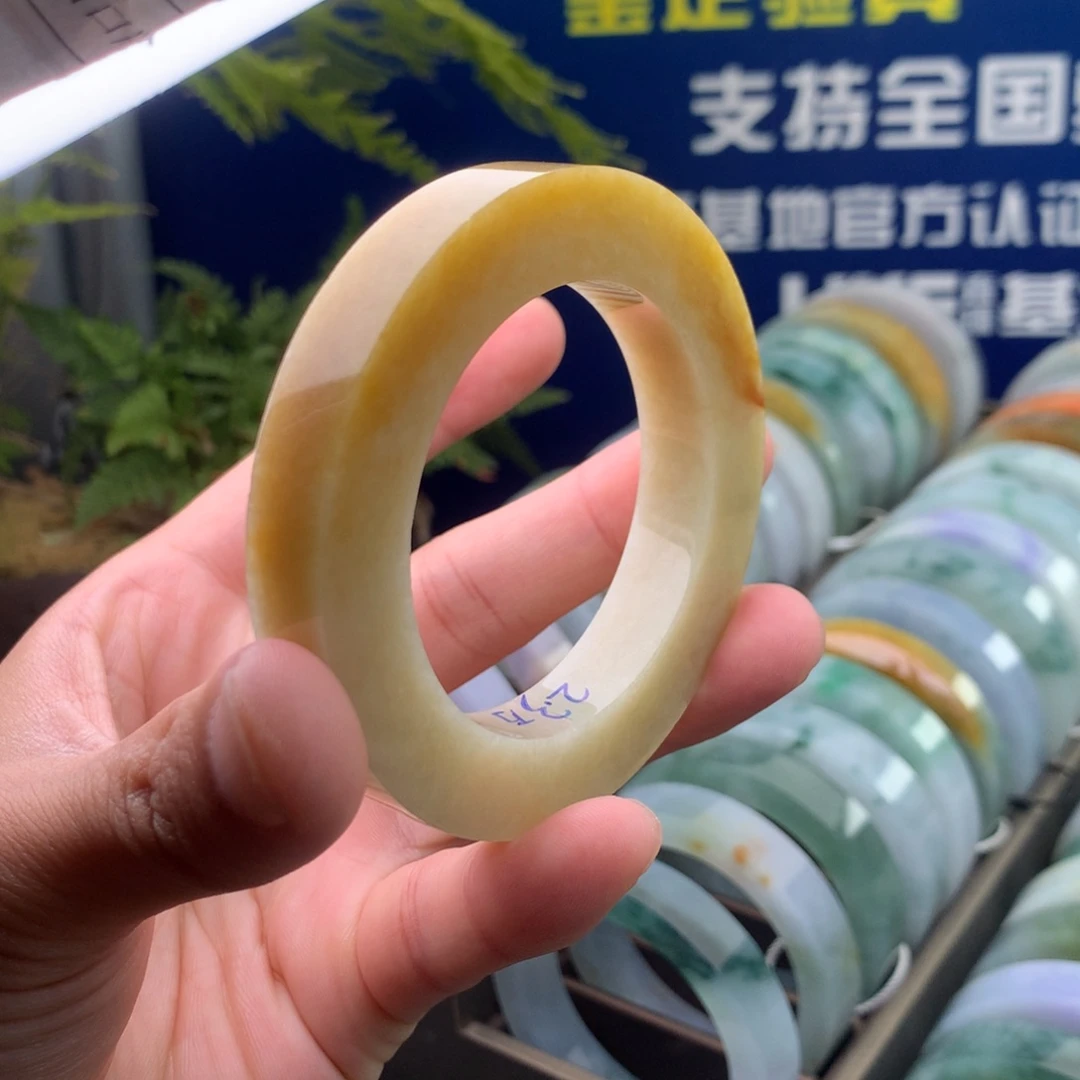 定制翡翠未镶嵌手镯定制手镯