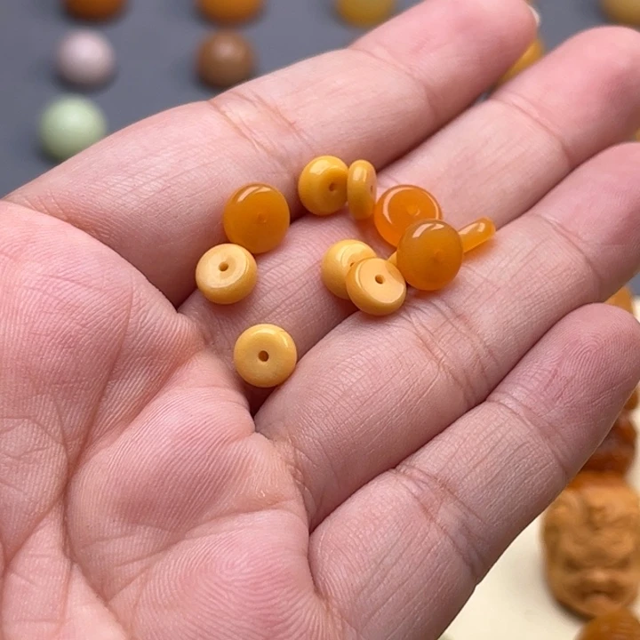 未镶嵌石英质玉（缅黄）珠宝半成品