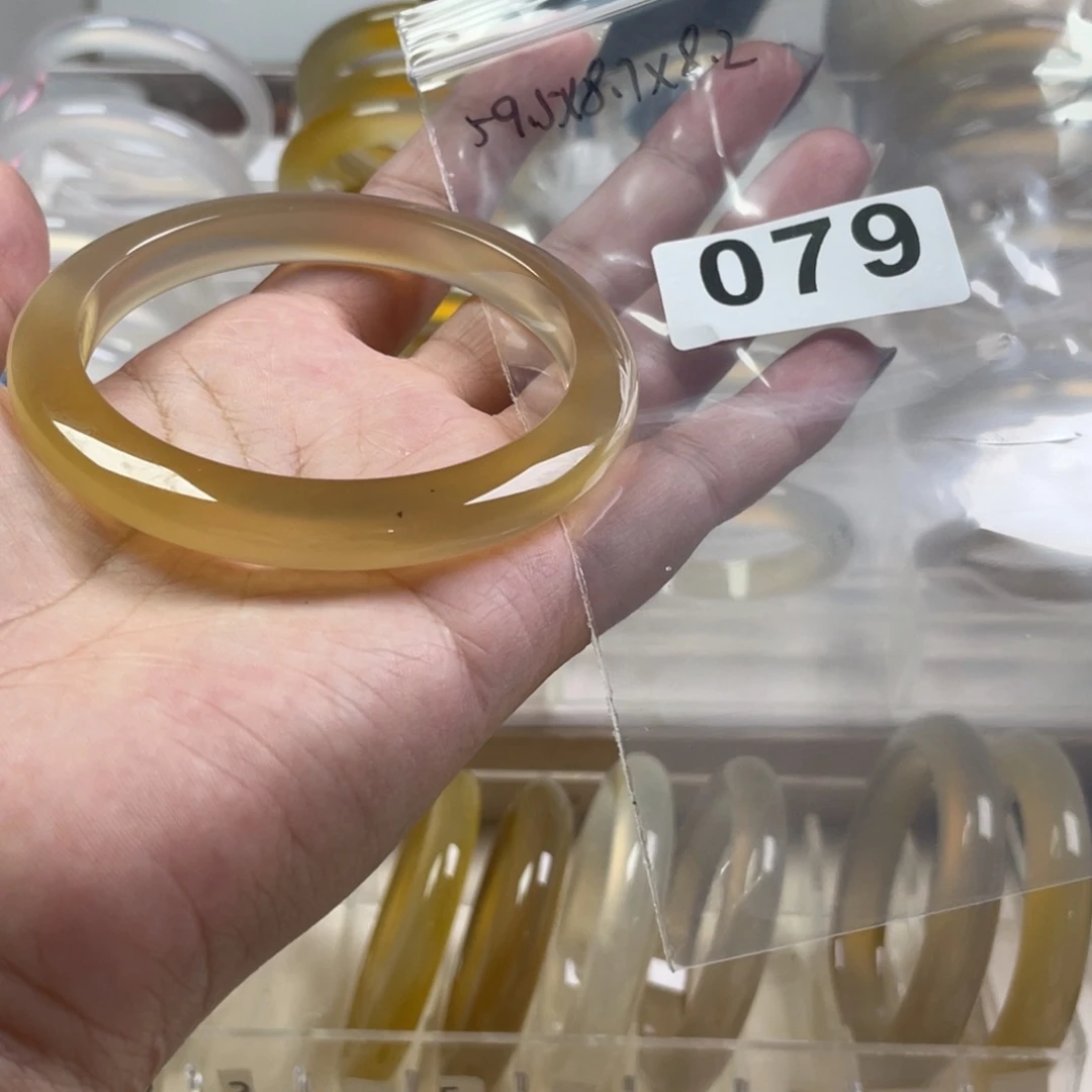 手镯玛瑙/玉髓未镶嵌荔****.