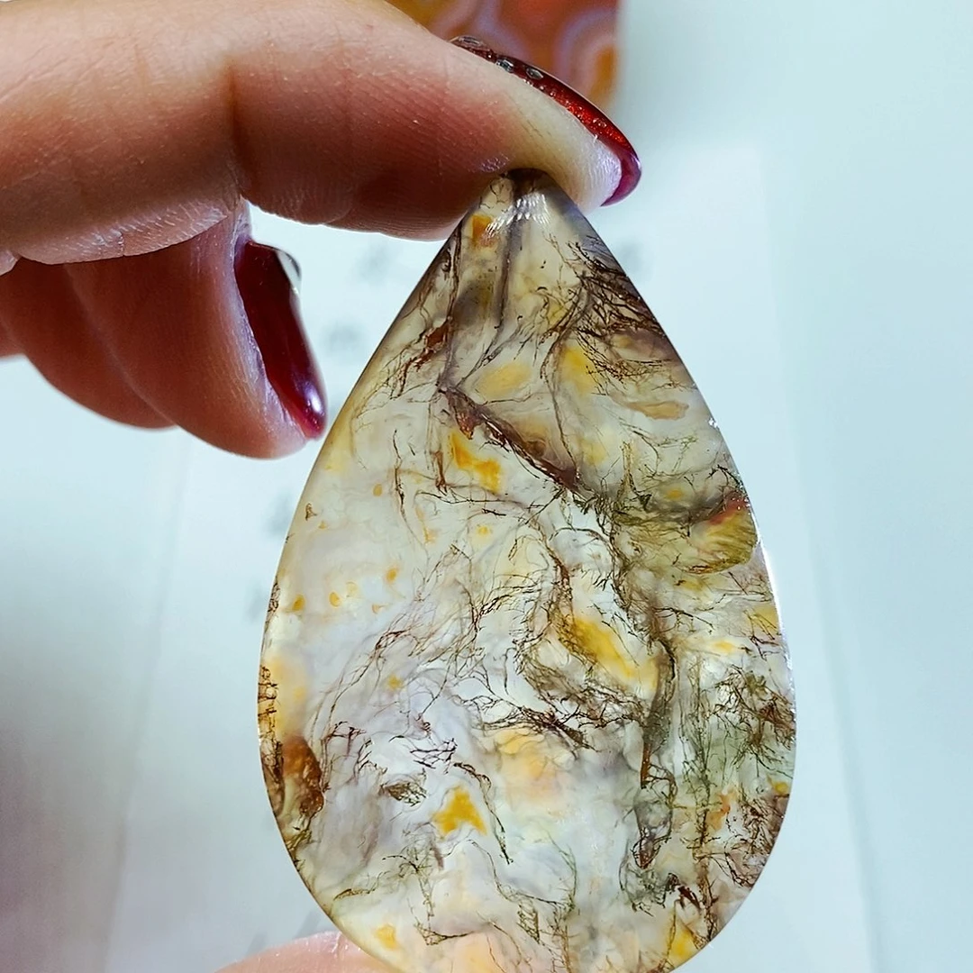 玛瑙/玉髓颈饰未镶嵌春****）