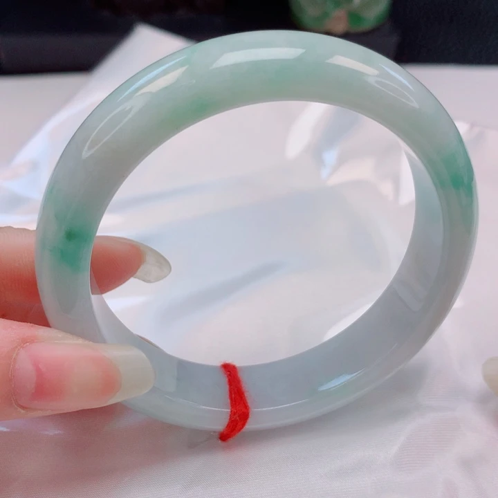 翡翠未镶嵌手镯58圈