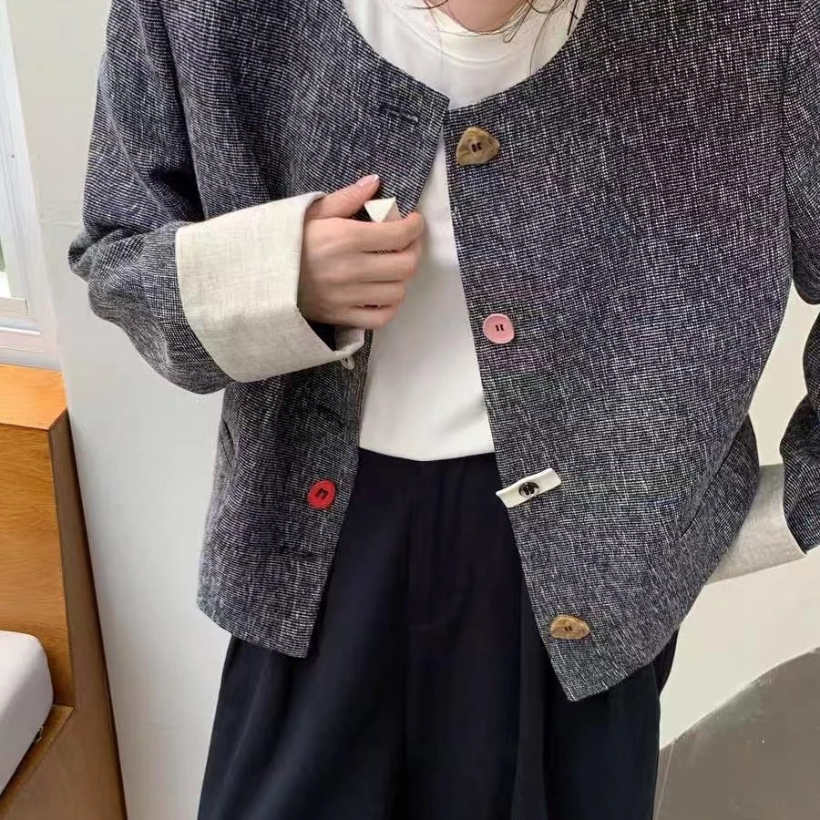 Q4164 圆领彩色纽扣短外套女秋设计感小众翻边袖口显瘦上衣8813