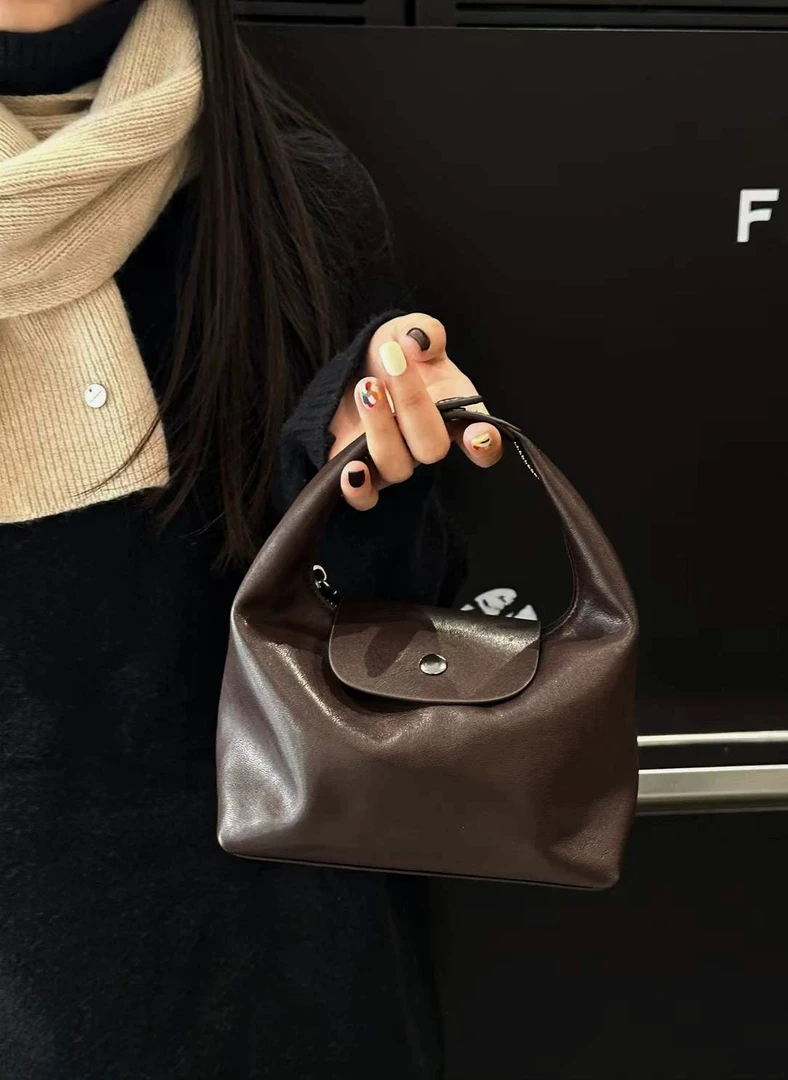 【独品定制】新款羊皮手提饭盒便当包手提斜挎饺子迷你通勤小拎包