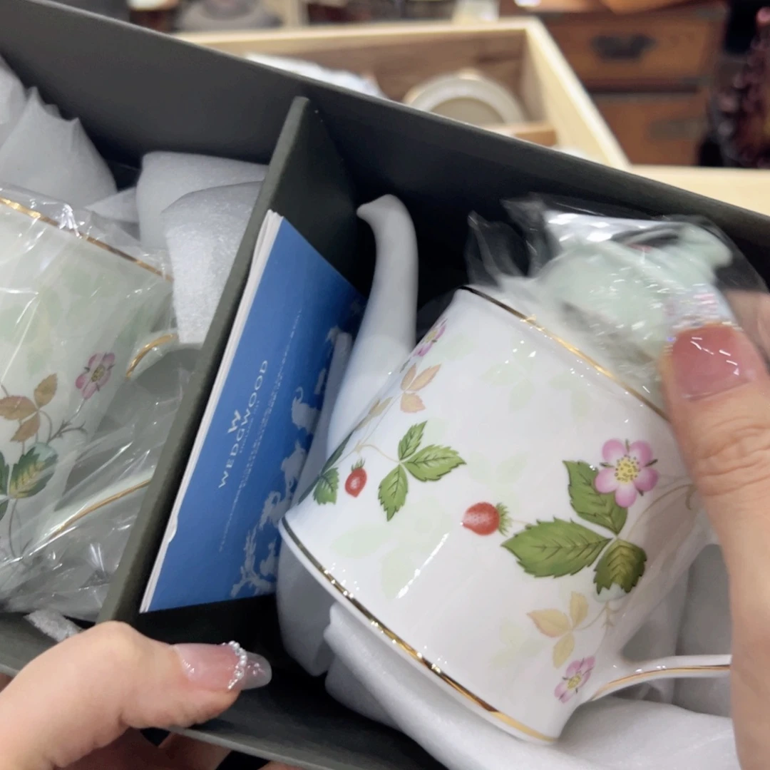 瓷片M**?陶瓷制品及其它制品