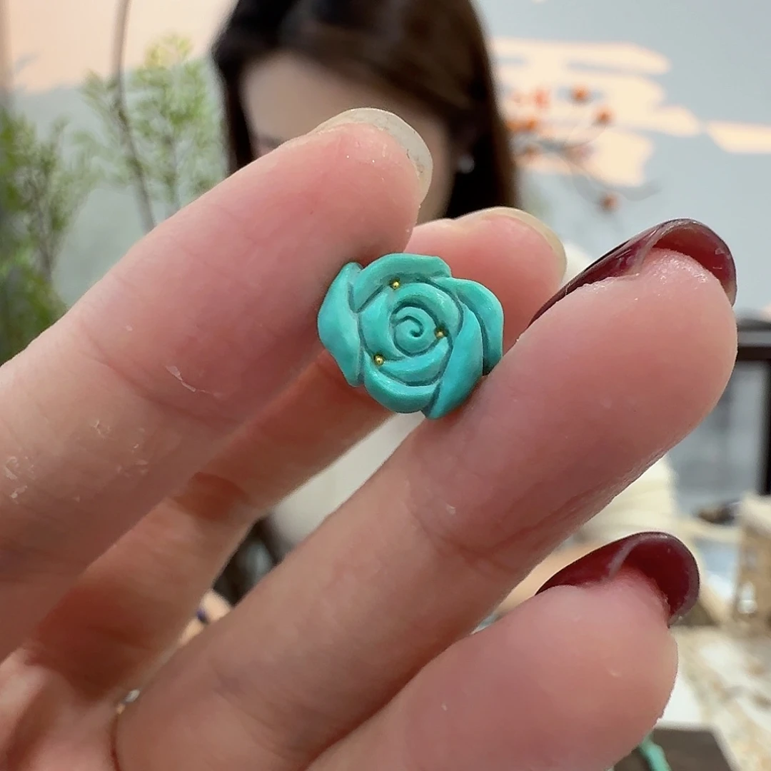 绿松石未镶嵌珠宝奇石