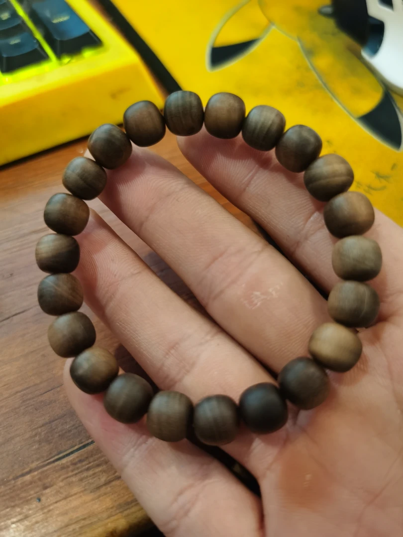 8-9阴沉横纹瑕疵手串老山檀香，多样性发其一