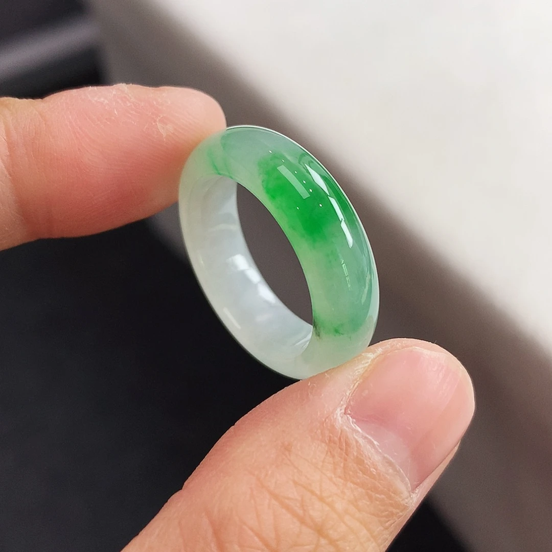 翡翠未镶嵌戒指19号