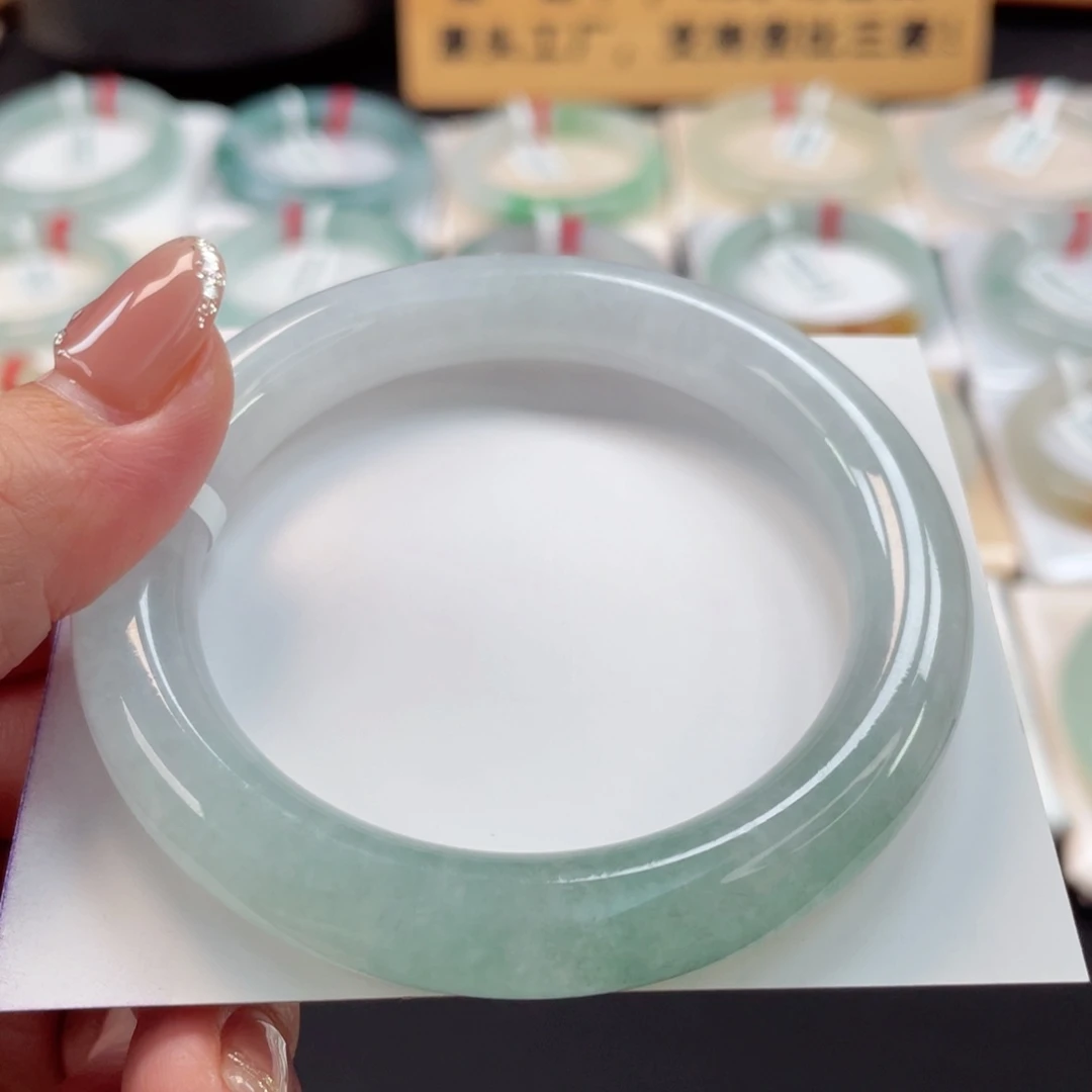 未镶嵌手镯翡翠6号冰晴蓝半山水圆条