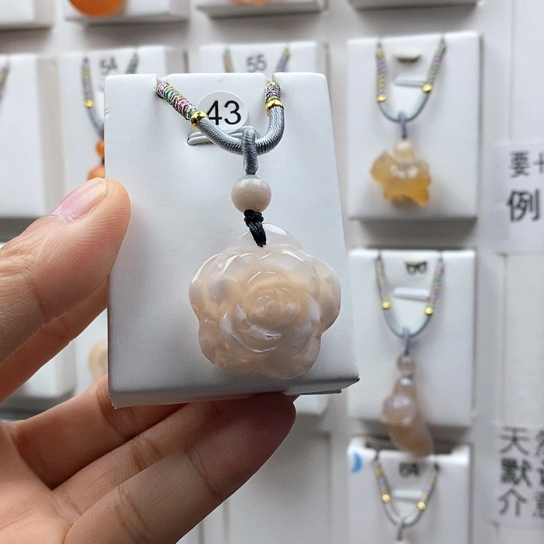 石英质玉吊坠(不含链)未镶嵌E**P