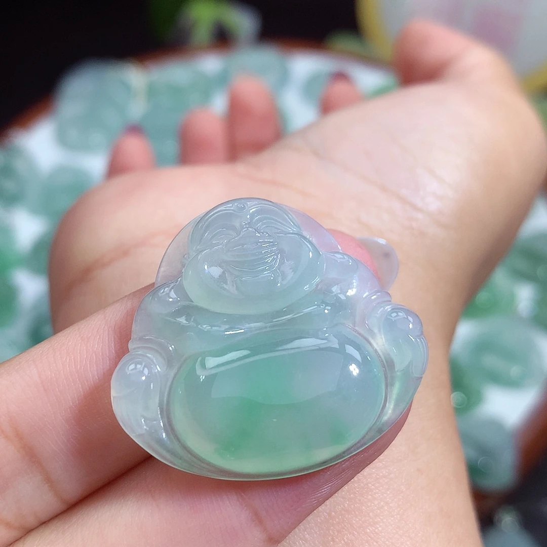 翡翠未镶嵌颈饰佛公